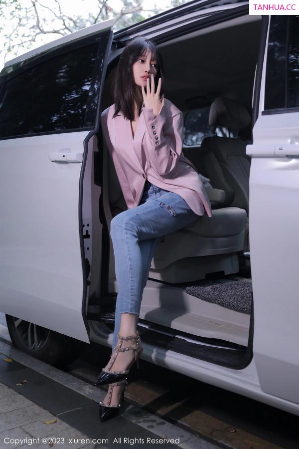 玥儿玥  [XiuRen]高清写真图 2023.03.03 No.6355 玥儿玥er 万宁旅拍第8张图片